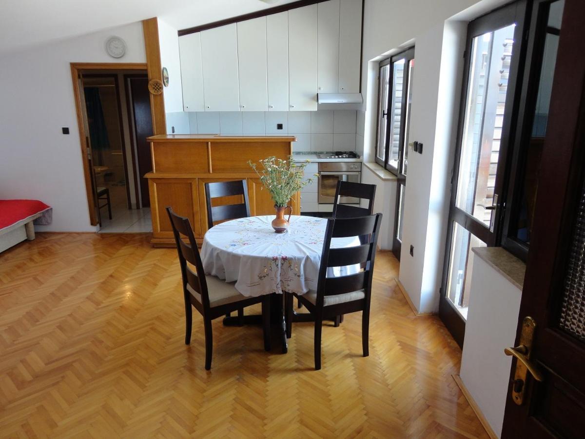 Apartman Lucijan Marusici  Kültér fotó